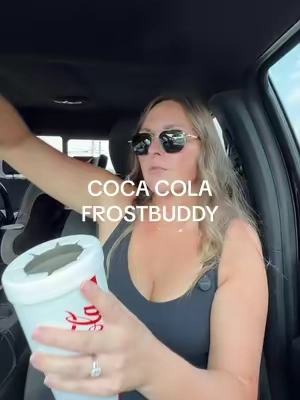 when @Frost Buddy + @Coca-Cola collab 🤩 the only way my drinks stay ice cold in this heat 🧊🥤✨  #cocacola #frostbuddy #tumblertok #tumblers 