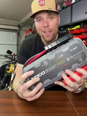 I never leave for a road trip without a jump starter anymore. 😅 It’s one of those things you probably won’t use often, but the one time you need it, it pays for itself. I’d much rather have it sitting in my trunk than be stranded in a parking lot hoping someone has jumper cables. #tiktokshop #tiktokshopfinds #roadtrip #caressentials #automotive