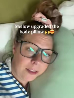 Squishy but firm, it’s the best ever #bodypillow #pregnacypillow #mellow #mellowpillow #tiktokshopsummersale  @mellowsleepusa 