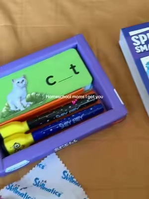 Spell smarter learning activity @Skillmatics 