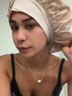 Jaw dropped every time  #bonnet #frizzyhairtips #blissy #silkbonnet  @Blissy Brand 
