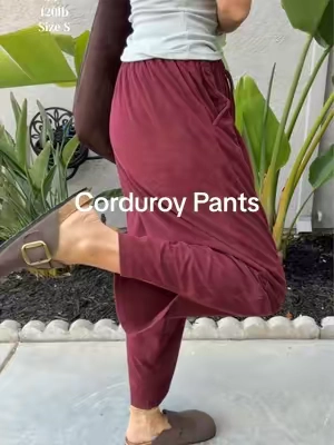 Size down 1! 🍂 #corduroypants #widelegpants #falloutfits 