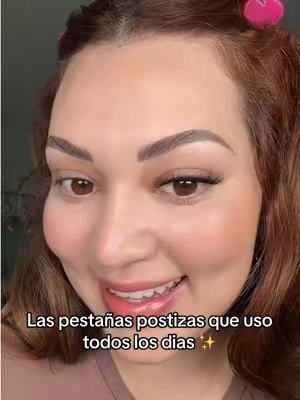 Pestañas cortitas con acabado súper natural. Se mezclan con tus pestañas, son ligeras, cómodas y perfectas para un maquillaje de todos los días#lashclusters #musthaves #beautytips #makeuphacks #tiktokmademebuyit @CofierLashes-Kiki 