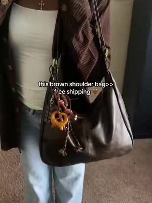 obsessed with this bag!! #shoulderbag #bag #brownbag #fashionfinds #tiktokshopcreatorpicks