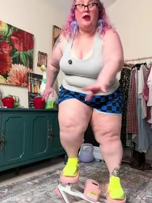 I love the HOTWAVE Rocking Steppe!! It’s such a great Leg, Glute and core (and arms!!) workout!! #stairstepper #rockstepper #workouts #fullbodyworkout #tiktokshopsummersale 