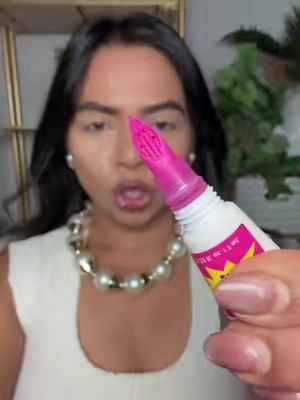 The Brow glue?? 😳#NYXCosmeticsPartner @NYX Professional Makeup 