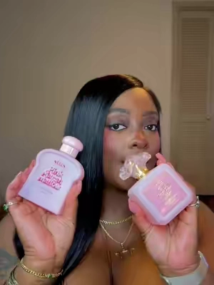 Twins!  @Sttes #sttesperfume #sttes #strawberrymarshmallowperfume 