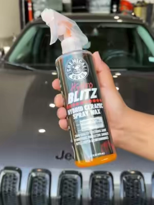 Enhance shine and protection with a single spray usign HydroBlitz! #ChemicalGuys #DetailingLife #CarDetailing #beforeafter