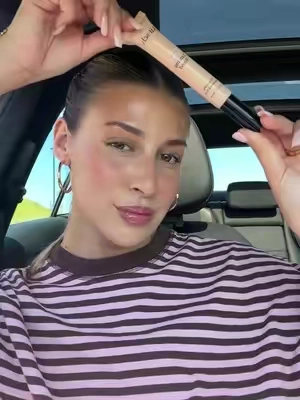 tiny wand, big difference ✨🎀 the easiest way to finish any hairstyle who else loves a sleek look? 💕 #kitsch #tamingwand #slickback #hairessentials #beautyroutine @Tommie Carter 