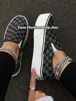 Can’t go wrong with checkered slip-ons 🖤 @vans #vans #checkered #slipons #falloutfits 