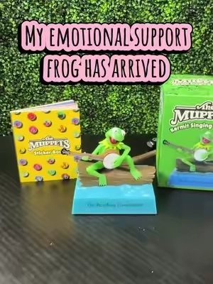 This singing Kermit figurine plays the iconic “Rainbow Connection” and is the perfect collectible for Gen X, Millennials, Disney fans, and anyone who grew up watching Jim Henson’s classic creations. Whether it’s for your desk, shelf, office, or gift collection, one press of the button brings back instant nostalgia. A fun conversation piece that makes you smile every time you hear it. #KermitTheFrog #TheMuppets #RainbowConnection #GenXNostalgia #disneycollectibles 