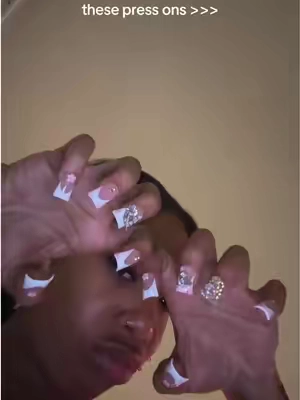 #oldie  these nails were bomb I just wish they came with more but they areeee quality