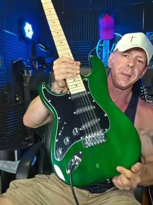 Glarry guitar and amp kit. #guitar #electricguitar #glarryguitar #guitartok #beginnerguitar 