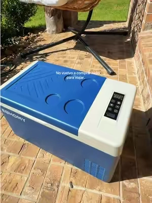 Después de comprar hielo una y otra vez para cada viaje, decidí probar una nevera portátil con compresor. ❄️ Enfría rápidamente, también puede funcionar como congelador, tiene modo ECO y MAX, se controla desde una app, funciona tanto en la casa como en el carro y cuenta con protección para ayudar a cuidar la batería del vehículo. Además, tiene capacidad para hasta 40 latas, 25 botellas de agua o 12 botellas de vino. Mañana la pongo a prueba y luego les cuento qué tal me fue.#cooler #carfridge #neveraportatil #tiktokshopsummersale #tiktokshopcreatorpicks . . . . . . . . . . . EUHOMY 12 Volt Refrigerator, 23&31QT Compressor Electric Cooler APP Control, Car Fridge -4℉~68℉, Portable Refrigerator 12/24V DC 100-240V AC, Portable Freezer for Camping, Travel, Boat portable refrigerator, portable freezer, electric cooler, car refrigerator, car fridge, compressor cooler, road trip essentials, beach essentials, camping gear, fishing cooler, RV essentials, travel refrigerator, cooler for road trips, no ice cooler, nevera portátil, refrigerador para carro, nevera para viajes, nevera para playa, camping, pesca, hielera eléctrica, enfriador portátil