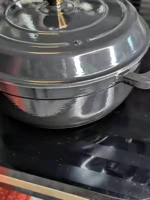 #dutchoven #castironcooking #dutchovenbread #tiktokshopsummersale #summeressentials 