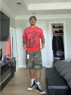 #cargoshorts #summeroutfitinspo 