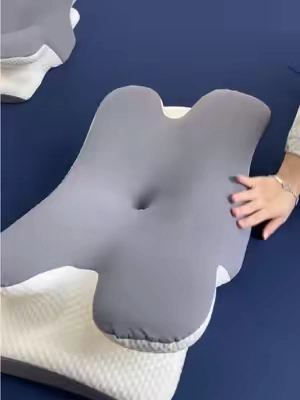 I didn’t buy a pillowcase. It came with the pillow.#pillow #memoryfoam #neckpain #necksupport #tiktokshop     