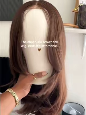Grab it will you can! #fallwig #brownwig #chocolatebrownwig #syntheticwig #protectivestyle 