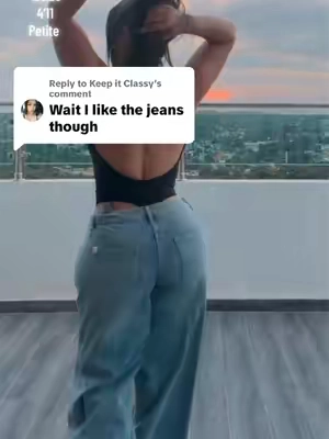 Replying to @Keep it Classy Halara jeans #tiktokshopcreatorpicks #OOTD #jeans #halara #cuteoutfits