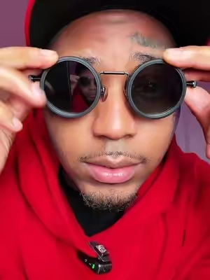 These sunglasses are so clean
