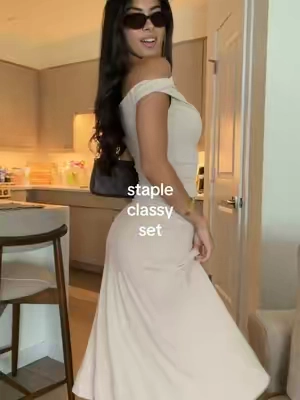 the built-in-bra makes this perfect (5’5 size xs)