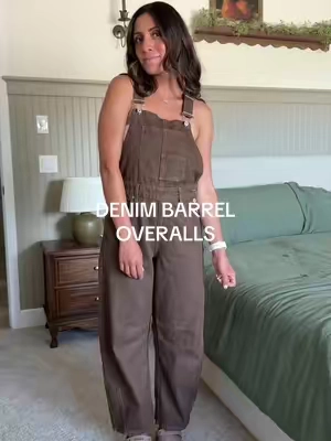 wearing size small. the BROWN denim?!?🤎 #denimoveralls #barreloveralls #falltransitionoutfit #brownoveralls 