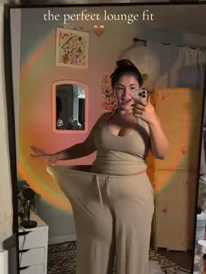 cozy and hides the belly 🥰 #loungeset #loungewear #apronbelly #comfyoutfit #2pieceset 