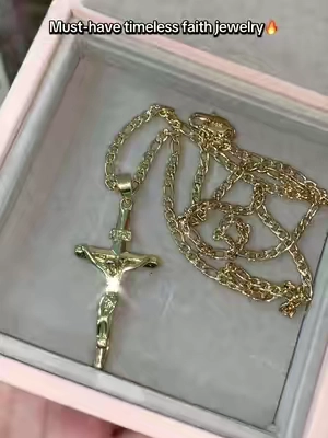 Simple cross pendant for daily wear #crossnecklace #cross #foryoupage #tiktokshopcreatorpicks #fypシ 