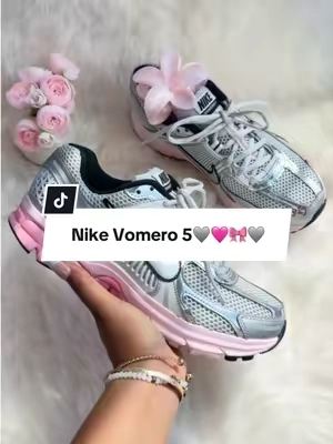Vomero 5 🩷🩶🩷🩶 comfy and cute #nike #vomero5 #flykicks #tiktokshopsummersale #TTSneakerWeek 