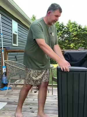 Outdoor trash can #outdoortrashcan #patiotrashcan #trashcan #tiktokshopcreatorpicks 