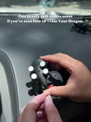 #dragon #toy #howtotrainyourdragon #keychain #carlight 