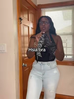 Hsia zebra bra are super versatile. They work well with my halter tops #bra#versatilebra#halterbra