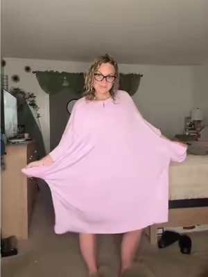 Oversized AF #bamboomoomoo #oversizedmoomoo #curvyfashionblogger #tiktokmademebuyit #tanninghacks 