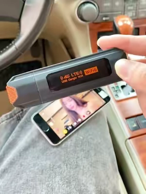 Wifi de bolsillo: ¡Conéctate en cualquier momento y lugar! 🌐✨*Conéctate en cualquier momento y lugar📶🔥 Perfecto para viajar y teletrabajar🚗💻🏞️ #wifi #wifirouter #portablewifi  #wifiontheroad #tiktokmademebuyit 