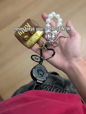 Don’t buy this ID holder unless you hate flimsy broken old ones 🤌 #IDBadgeHolder #WorkEssentials #HeavyDutyGear #EverydayCarry #tiktokshopsummersale
