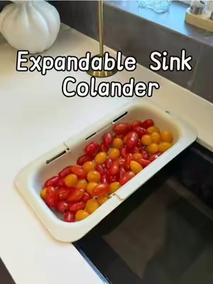 This expandable over-the-sink colander fits almost any kitchen sink.#tiktokshop #expandable #sink #kitchen #drying 