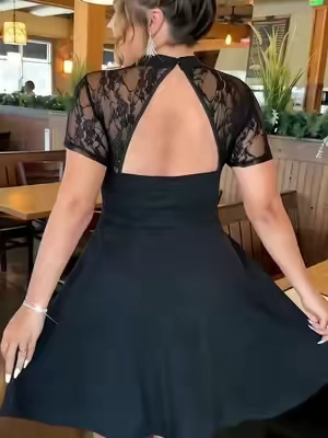 “Business in the front, but the back detail has my heart 🖤” #curvyconfidence   #PlusSizeFashion  #curvystyle  #midsizefashion #blackdress