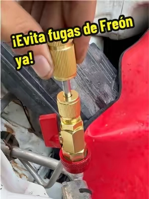 ¡Evita fugas de Freón ya! #tiktokmademebuyit #hvac #acrepair #carac #diyrepair 