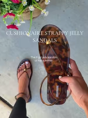 The versatile strappy sandal of the summer @Cushionaire ✨ #sandals #jellyshoes #cushionaire #womensshoes #summershoes 