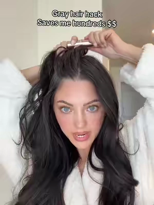Girl to girl if you have gray hair YOU NEED 🫶🏻💕 best root coverup I’ve used. @tarte cosmetics  #grayhair #greyhair #roottouchup #grayhairsolution #tiktokshopsummersale 