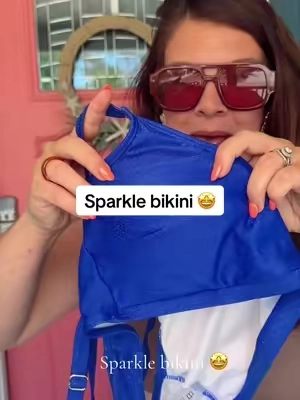 Sparkles and the bottoms are so flattering!! #bloomingjelly #bathingsuit #bikini #sparkles 