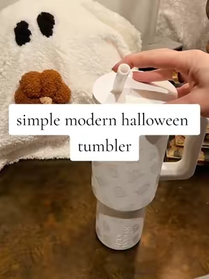 The ghosts are back! 👻 @Simple Modern  #simplemodern #halloweentumbler #halloween #40oztumbler #waterbottle 