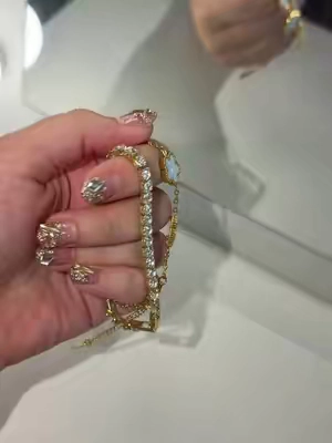 ameee😍😍😍 this gold layered bracelet set #braceletstack #bracelet #goldbracelet #braceletset #goldbracelets