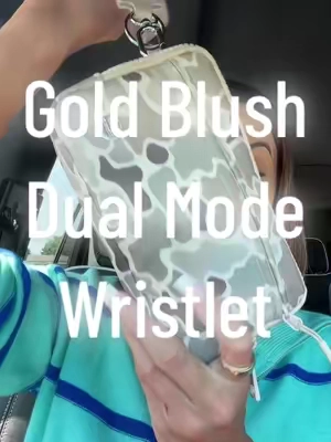 So much easier carrying this as I’m hopping in and out of the car at different stores! Carries all my valuables and more! Plus if you have a diaper bag just slip this into and you don’t need a purse! @Gold Blush #goldblush #wristlet #walletsforwomen #pursetok #cutewallet 