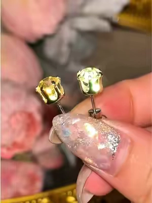 These are so fun! Will definitely be wearing them on Halloween🎃 #earrings #halloweencostume #coolstuff