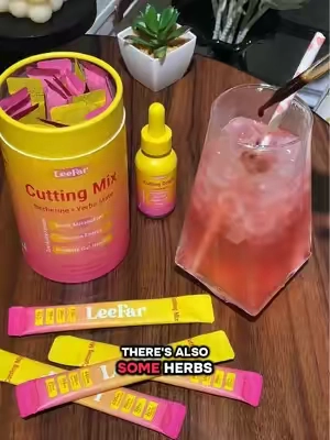This stuff is actually insane!Leefar Cutting Drink Mix#tiktokshopdealsforyoudays #leefarcuttingmix #summeressentials #summerwins #GlowUp 