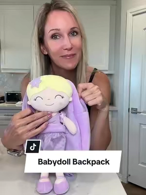 These babydoll backpacks are such a cute gift for girls! #giftsforkids #toysforkids #pretendplay #toddlergifts #toddlertoys 
