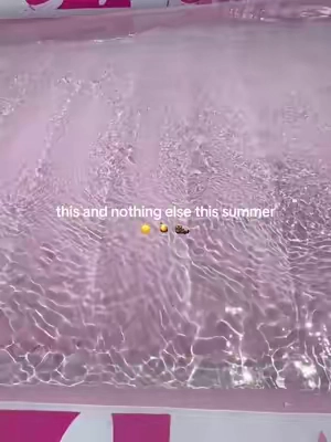 #tanningpool #summerpool #inflatablepool #tanningfloaties #summerrelaxation