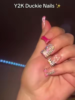 Hello Kitty Themed Duckie Nails #y2k #duck #nail #pressonnails #hellokitty 