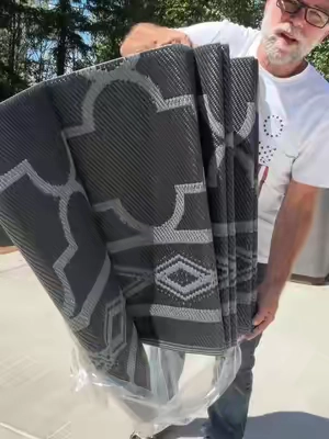 Garvee Double-Sided Reversible Plastic Straw Rug, Modern Geometric Design, Stain-Resistant & UV-Protective, Foldable & Portable, Ideal for Patio, Beach, Garden Outdoor Carpet.  ##patio##outdoorrug##campinglife##summerfinds ##tiktokshopcreatorpicks@Garvee Homestead 